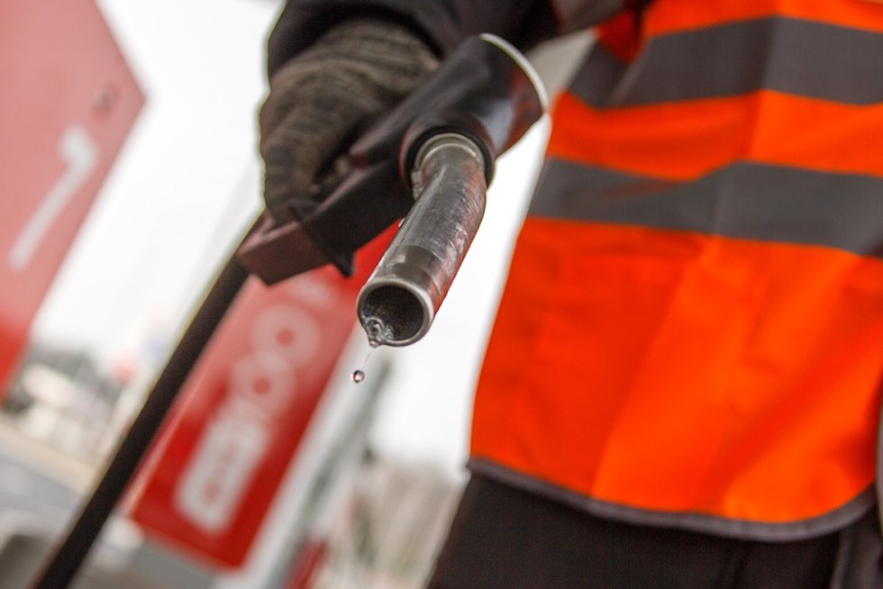 市場で「ユーロ-3」クラスのガソリンが販売開始: 自動車ドライバーが知っておくべきこと