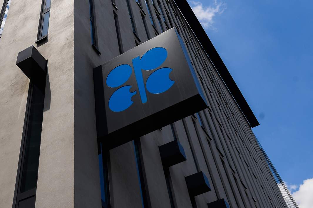 少し遅く: OPEC+が石油生産の増加ペースを鈍化